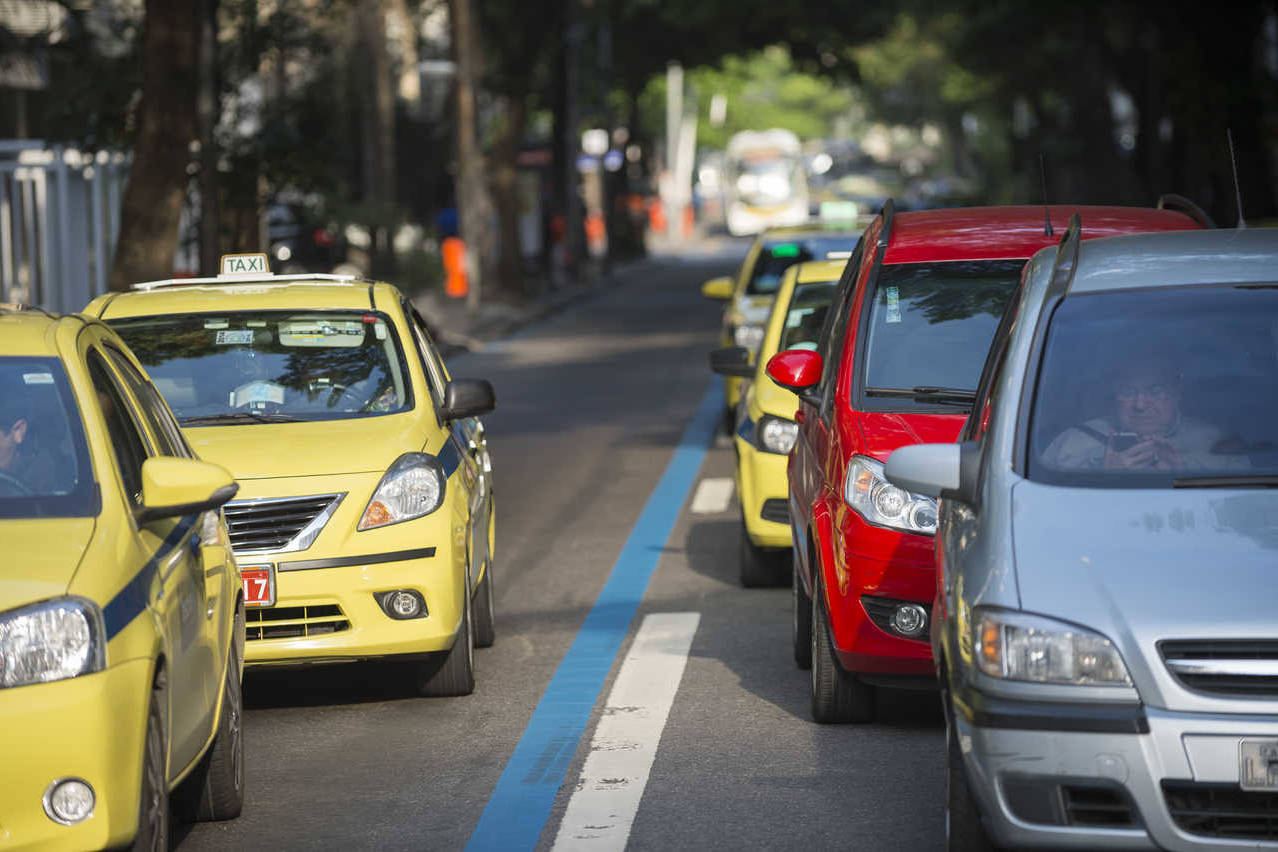 táxis e uber no rio de janeiro