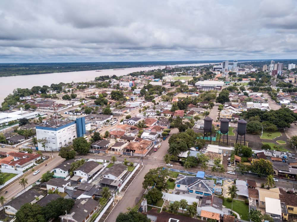 Vista aérea de drones das ruas do centro da cidade de Porto Velho, Rondônia
