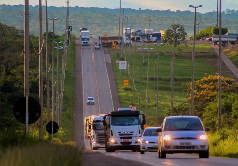 Veículos em Vilhena, em Rondonia